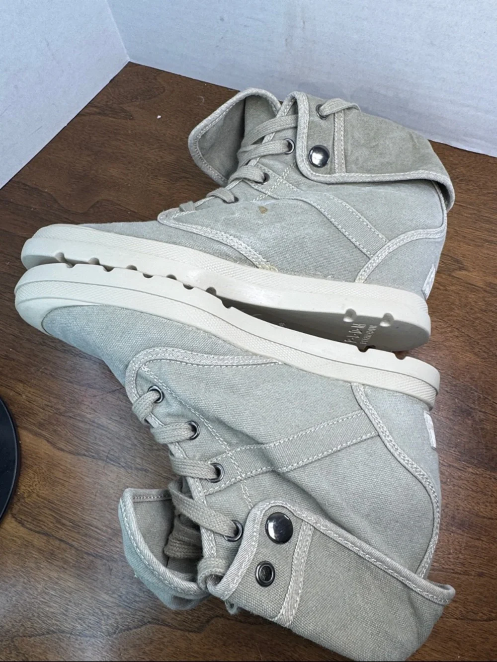 PLDM Palladium Womens Gray Canvas Fold-Over High-Top Hidden Wedge Sneakers, 40